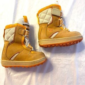 Timberland boots Snow Stomper Xtrm in camel SZ 5 Kids Worn once
